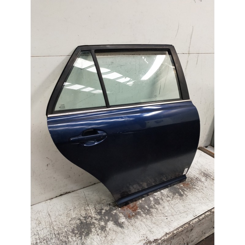 Recambio de puerta trasera derecha para toyota avensis wagon (t25) 2.0 d-4d executive referencia OEM IAM  5P RANCHERA 