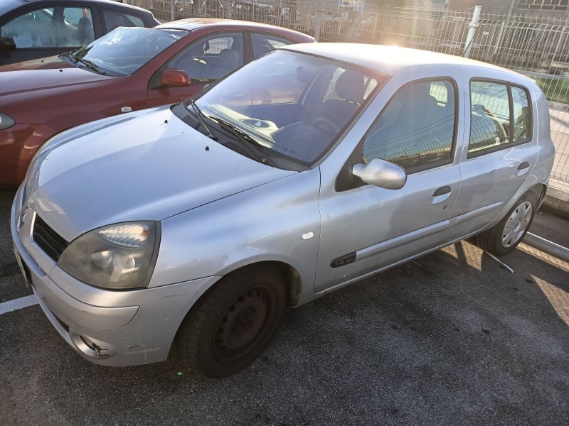 renault clio ii fase ii (b/cb0) del año 2005