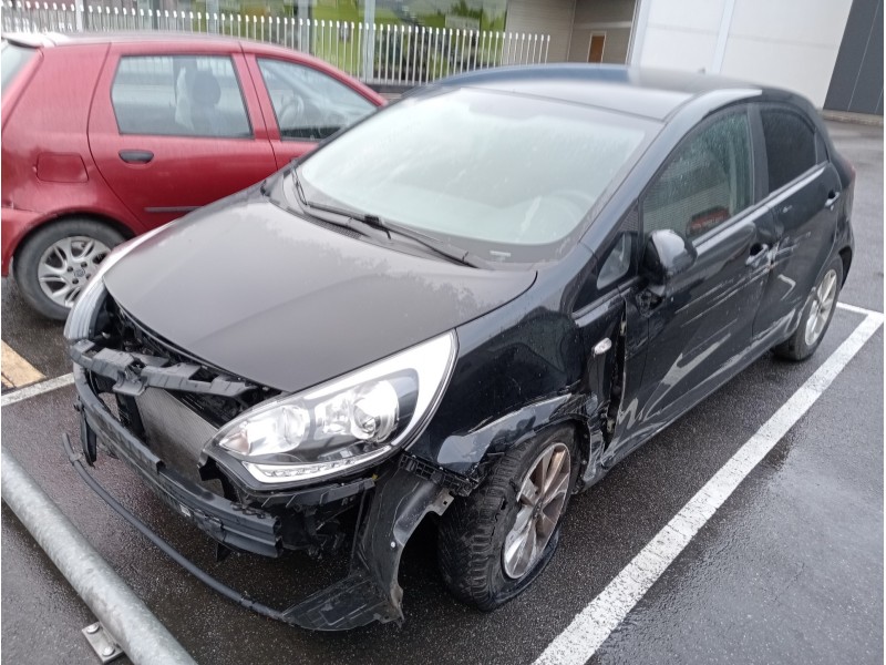 kia rio (yb) del año 2016