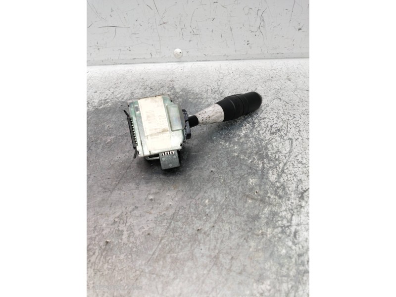 Recambio de mando luces para mitsubishi colt berlina 5 (z30a) 1.1 cat referencia OEM IAM Z272685520  
