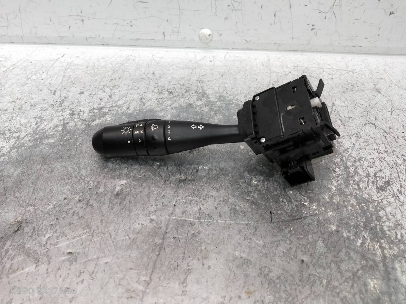 Recambio de mando luces para mitsubishi colt berlina 3 (cz) 1.3 atlantis referencia OEM IAM   