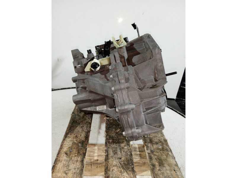 Recambio de caja cambios para renault megane iii sport tourer dynamique referencia OEM IAM ND4001 A029260 6V