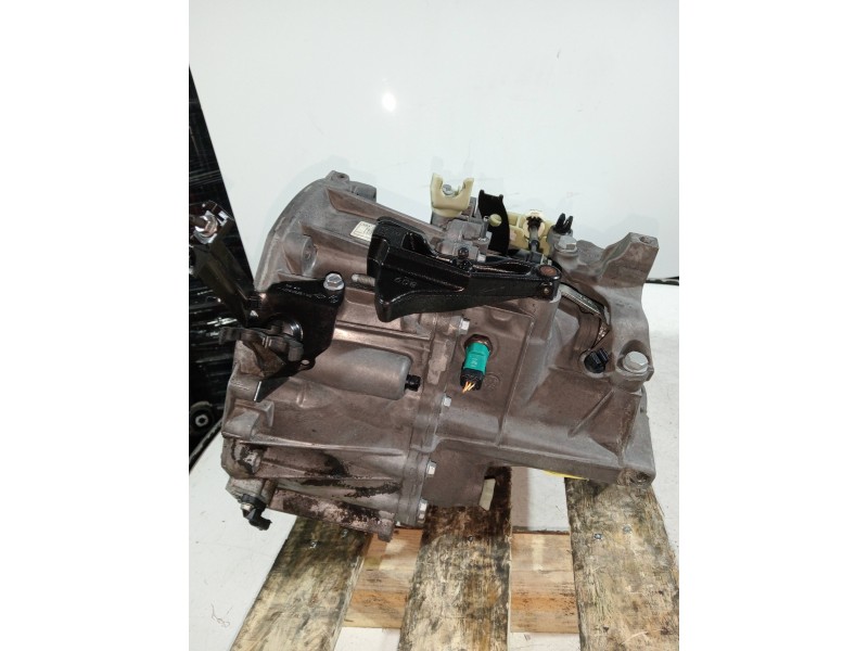 Recambio de caja cambios para renault megane iii sport tourer dynamique referencia OEM IAM ND4001 A029260 6V