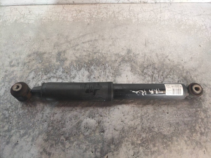 Recambio de amortiguador trasero izquierdo para citroen c3 picasso live edition referencia OEM IAM 9810638780  