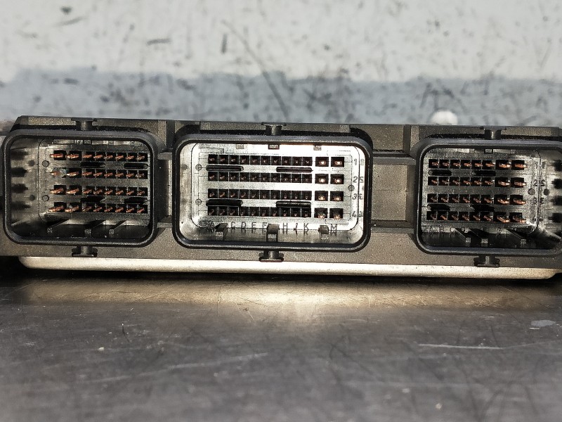 Recambio de centralita motor uce para peugeot 308 confort referencia OEM IAM 0281013332 9653958980 9664257580