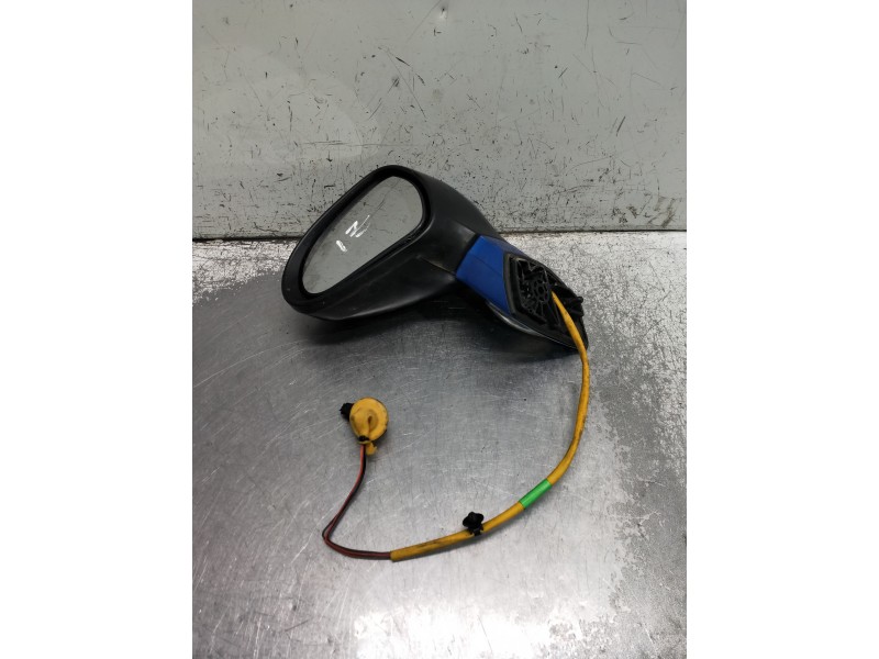 Recambio de retrovisor izquierdo para peugeot 308 confort referencia OEM IAM ELÉCTRICO 1 ENCHUFE 6 CABLES