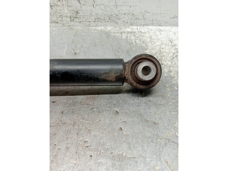 Recambio de amortiguador trasero derecho para audi a4 avant (8w5) advanced edition referencia OEM IAM 8W0513035AD  