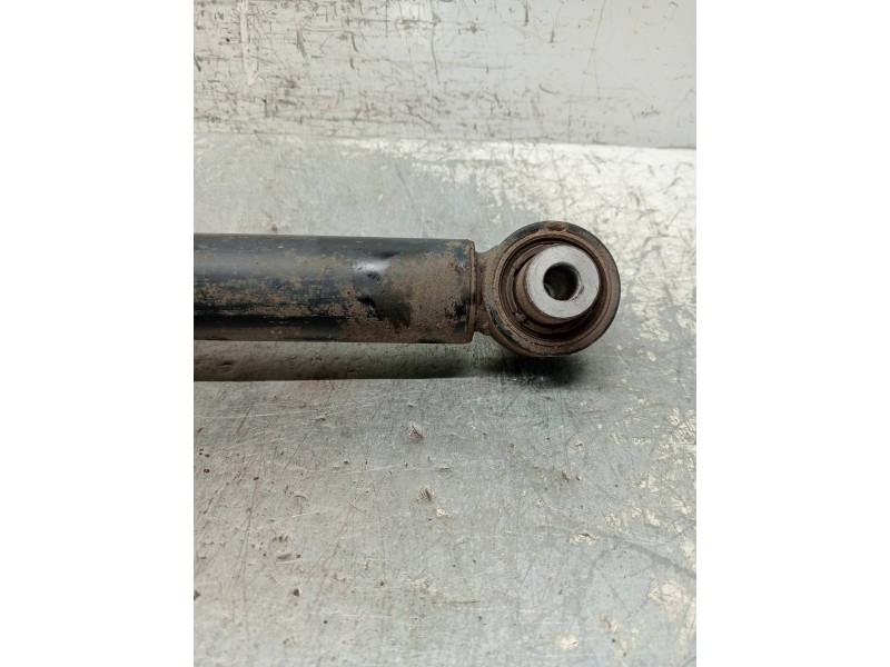 Recambio de amortiguador trasero izquierdo para audi a4 avant (8w5) advanced edition referencia OEM IAM 8W0513035AD  