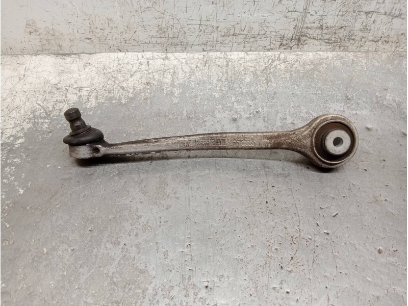 Recambio de brazo suspension superior delantero derecho para audi a4 avant (8w5) advanced edition referencia OEM IAM   
