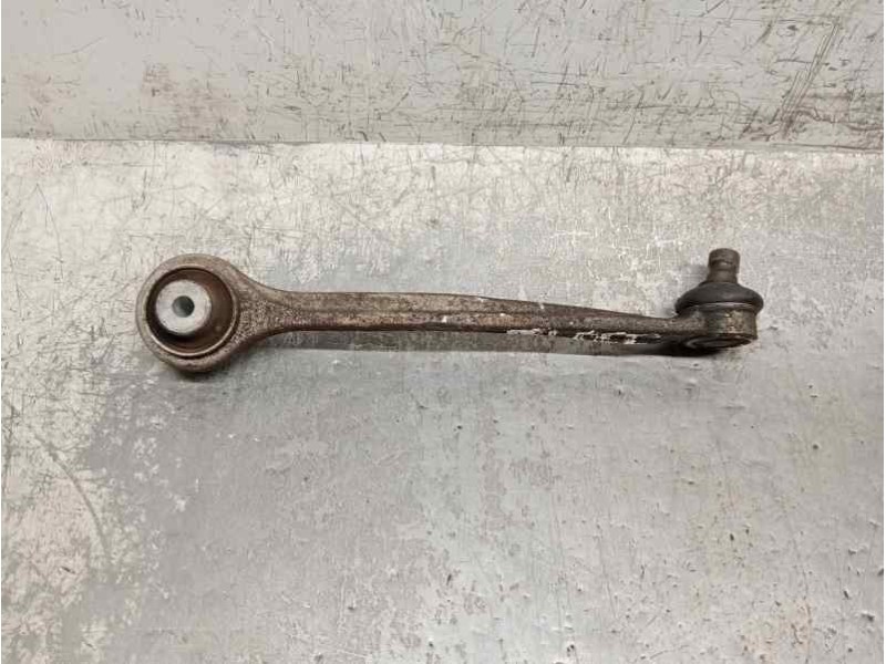 Recambio de brazo suspension superior delantero derecho para audi a4 avant (8w5) advanced edition referencia OEM IAM   