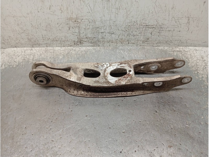 Recambio de brazo suspension inferior trasero derecho para audi a4 avant (8w5) advanced edition referencia OEM IAM 8W0505311H  