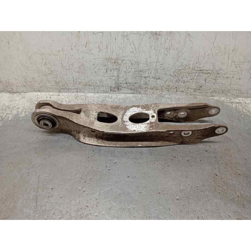 Recambio de brazo suspension inferior trasero izquierdo para audi a4 avant (8w5) advanced edition referencia OEM IAM 8W0505311H 