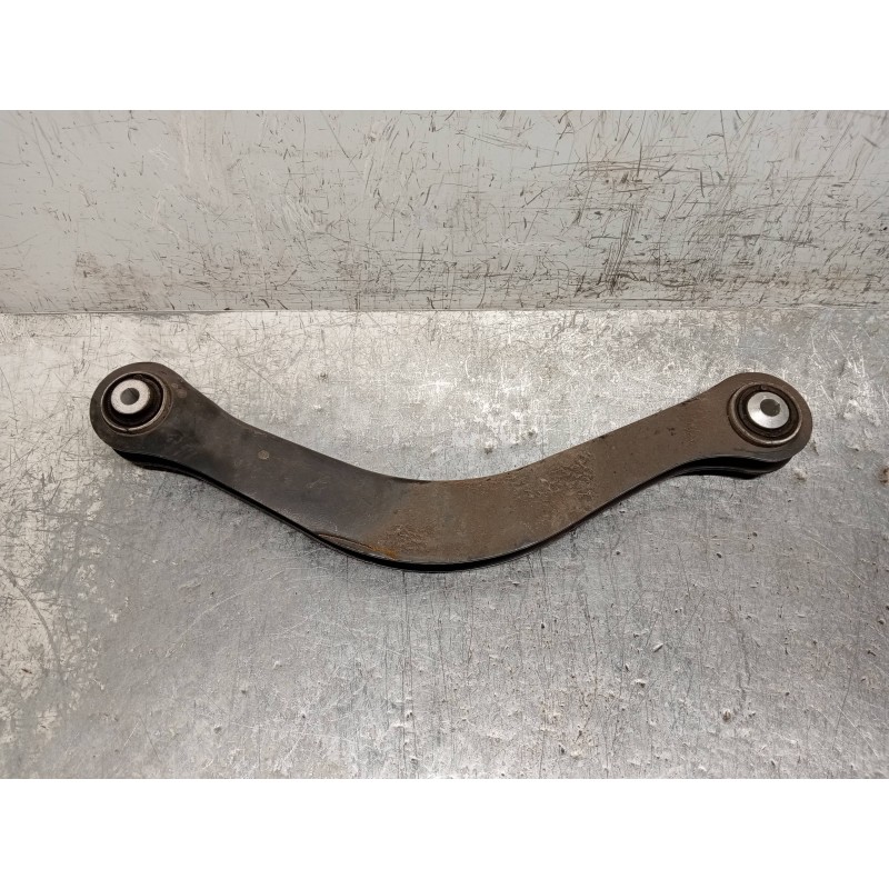 Recambio de brazo suspension superior trasero izquierdo para audi a4 avant (8w5) advanced edition referencia OEM IAM 8W0505371E 