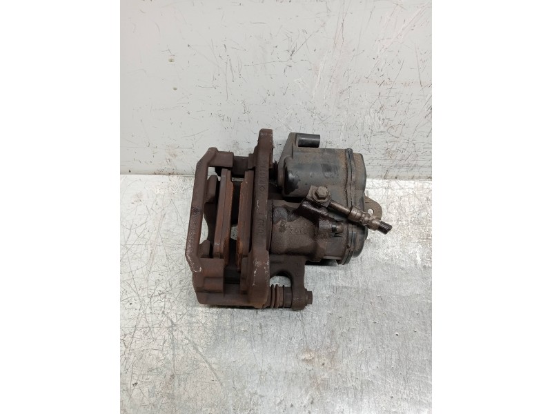 Recambio de pinza freno trasera izquierda para audi a4 avant (8w5) advanced edition referencia OEM IAM 8W0405AT  