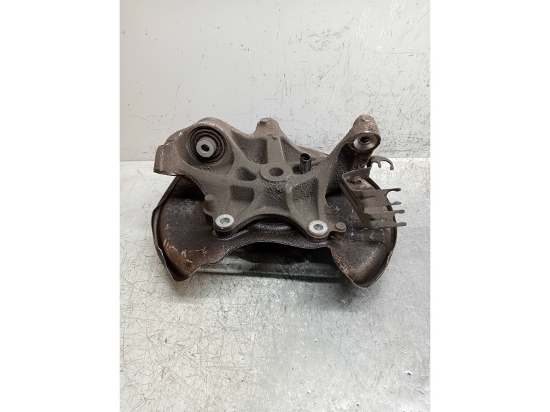 Recambio de mangueta trasera izquierda para audi a4 avant (8w5) advanced edition referencia OEM IAM   