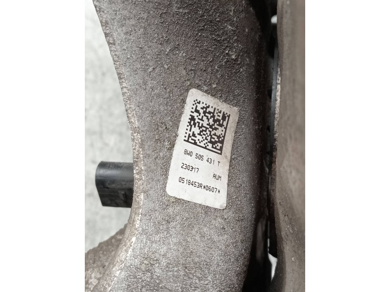 Recambio de mangueta trasera izquierda para audi a4 avant (8w5) advanced edition referencia OEM IAM   