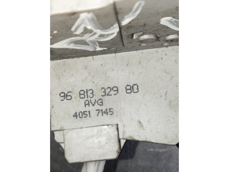 Recambio de motor cierre centralizado delantero izquierdo para peugeot 407 coupe básico referencia OEM IAM 9681332980 40517145 