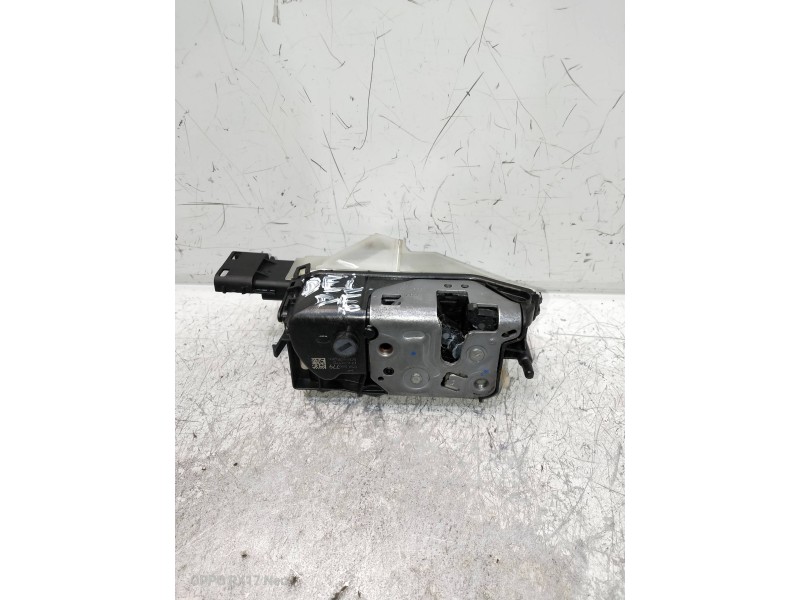 Recambio de motor cierre centralizado delantero derecho para citroen c3 aircross feel referencia OEM IAM 266779 5059A1352K6 5P