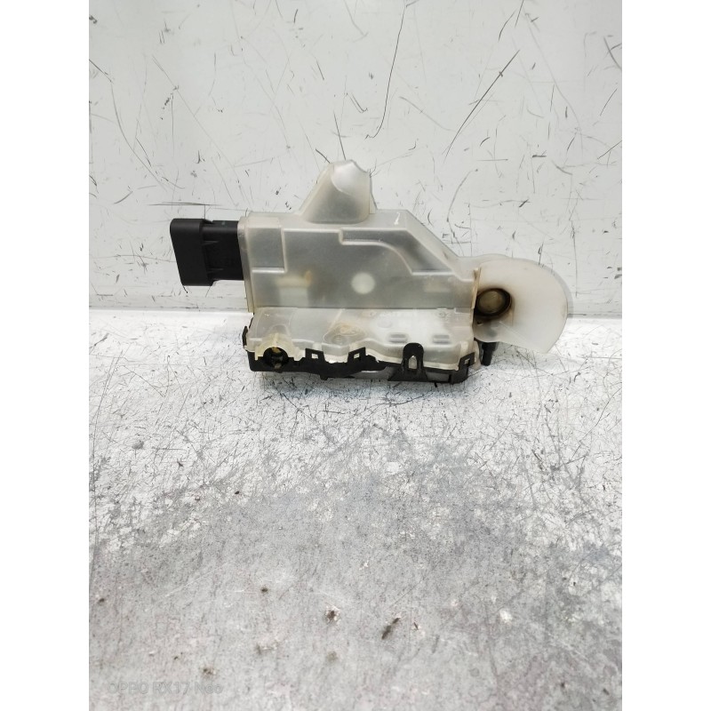 Recambio de motor cierre centralizado delantero izquierdo para citroen c3 aircross feel referencia OEM IAM 266782 16943710 5P