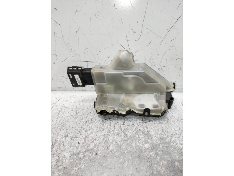 Recambio de motor cierre centralizado trasero izquierdo para citroen c3 aircross feel referencia OEM IAM 266772 0059N0816 5P