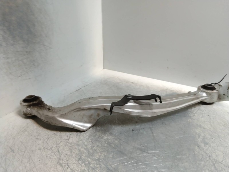 Recambio de brazo suspension superior trasero derecho para nissan qashqai (j11) tekna referencia OEM IAM   