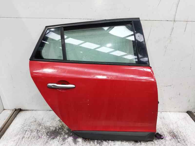 Recambio de puerta trasera derecha para renault megane iii sport tourer dynamique referencia OEM IAM   5P