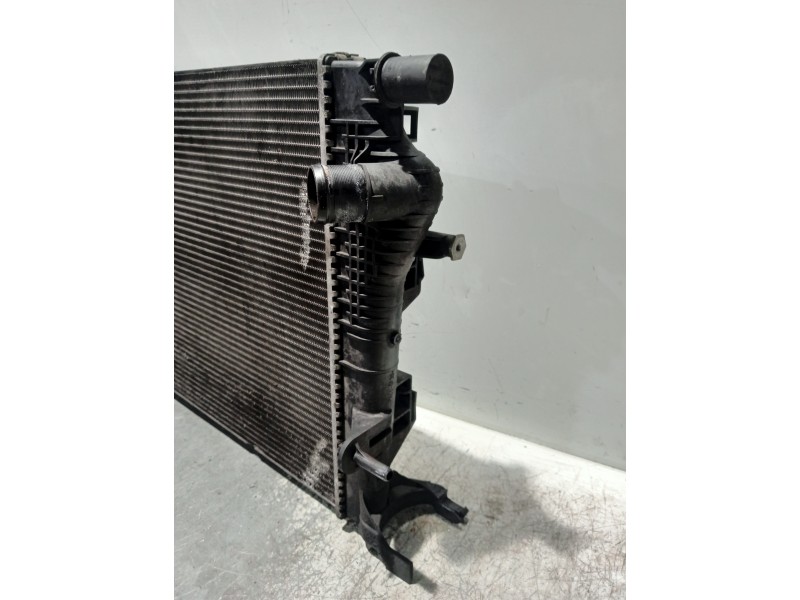 Recambio de radiador agua para renault megane iii sport tourer dynamique referencia OEM IAM M134741E 214100016R 