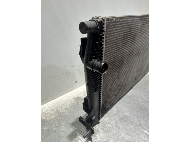 Recambio de radiador agua para renault megane iii sport tourer dynamique referencia OEM IAM M134741E 214100016R 