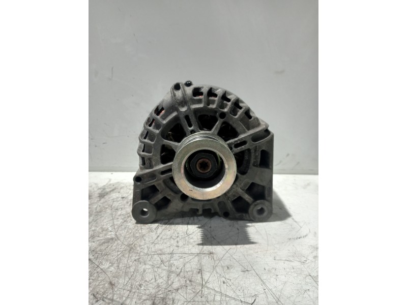 Recambio de alternador para renault megane iii sport tourer dynamique referencia OEM IAM 8200757870A TG12C062 2605419B