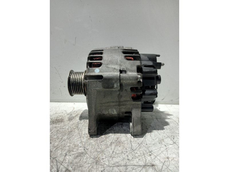 Recambio de alternador para renault megane iii sport tourer dynamique referencia OEM IAM 8200757870A TG12C062 2605419B