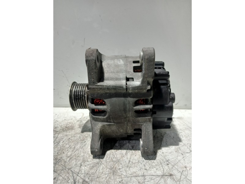Recambio de alternador para renault megane iii sport tourer dynamique referencia OEM IAM 8200757870A TG12C062 2605419B
