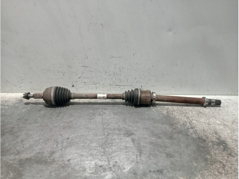 Recambio de transmision delantera derecha para renault megane iii sport tourer dynamique referencia OEM IAM 8200725511 BJ95LBC18