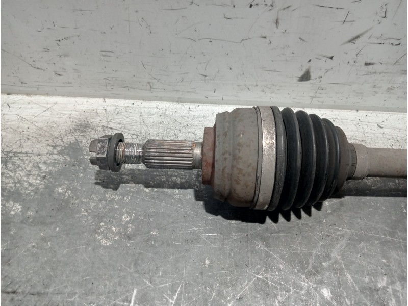 Recambio de transmision delantera derecha para renault megane iii sport tourer dynamique referencia OEM IAM 8200725511 BJ95LBC18