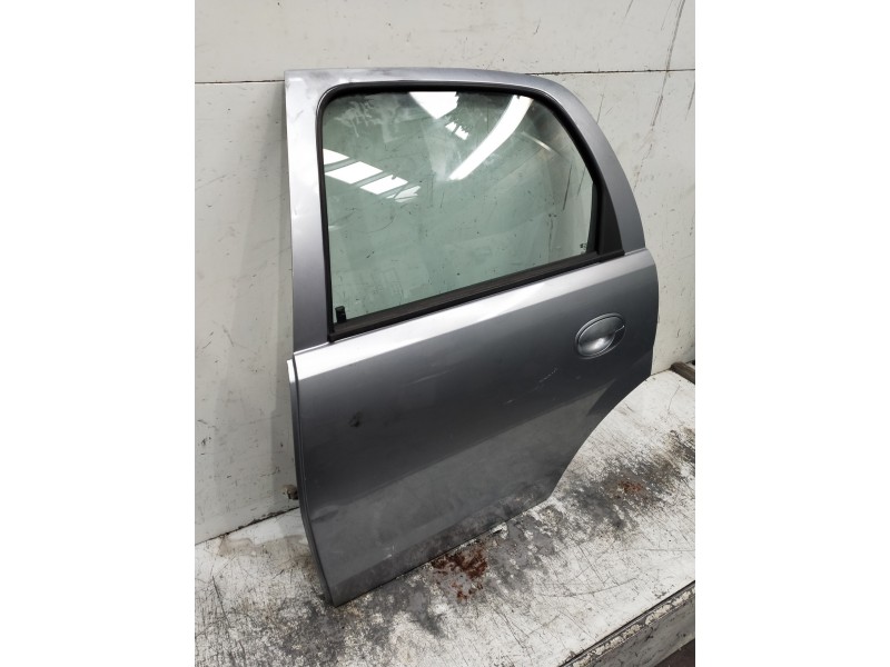 Recambio de puerta trasera izquierda para opel corsa c cosmo referencia OEM IAM   5P