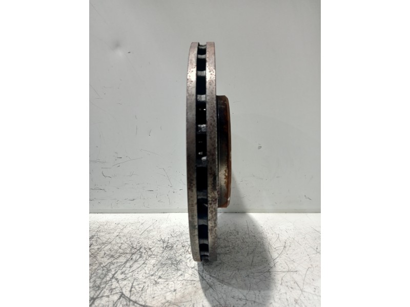 Recambio de disco freno delantero para mercedes clase c (w203) berlina 270 cdi (203.016) referencia OEM IAM   