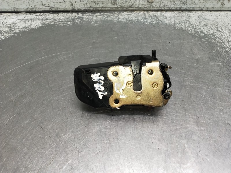 Recambio de motor cierre centralizado trasero izquierdo para jeep gr. cherokee (wh) referencia OEM IAM   