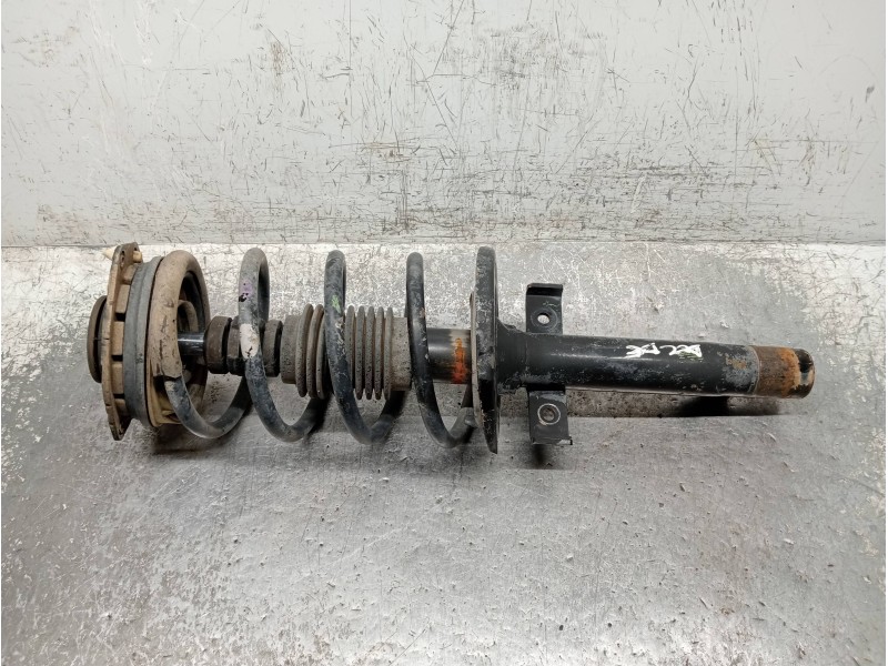 Recambio de amortiguador delantero derecho para renault scenic ii authentique referencia OEM IAM 8200851837A  