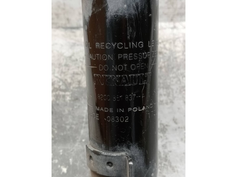 Recambio de amortiguador delantero derecho para renault scenic ii authentique referencia OEM IAM 8200851837A  