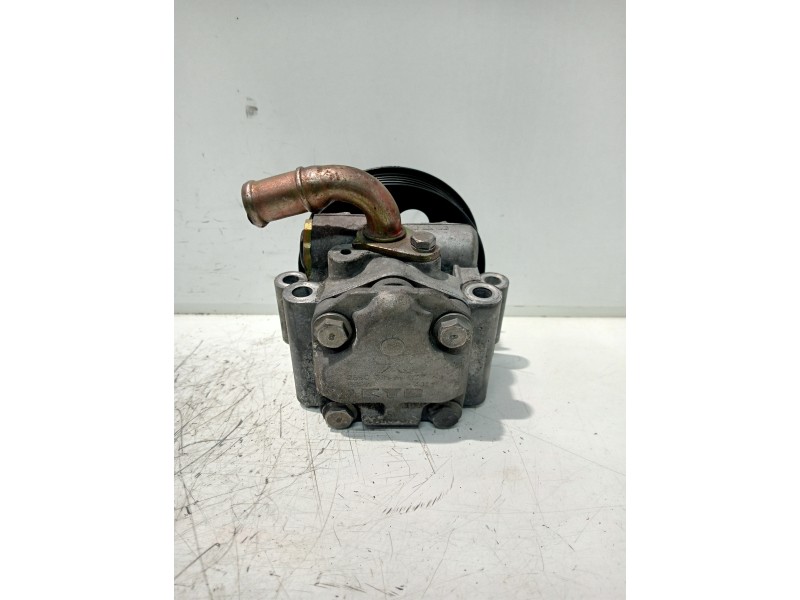 Recambio de bomba direccion para ford fiesta (cbk) referencia OEM IAM 2S6C3A696GC  
