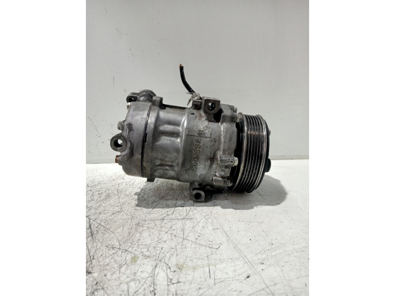 Recambio de compresor aire acondicionado para opel corsa c cosmo referencia OEM IAM 13197538  