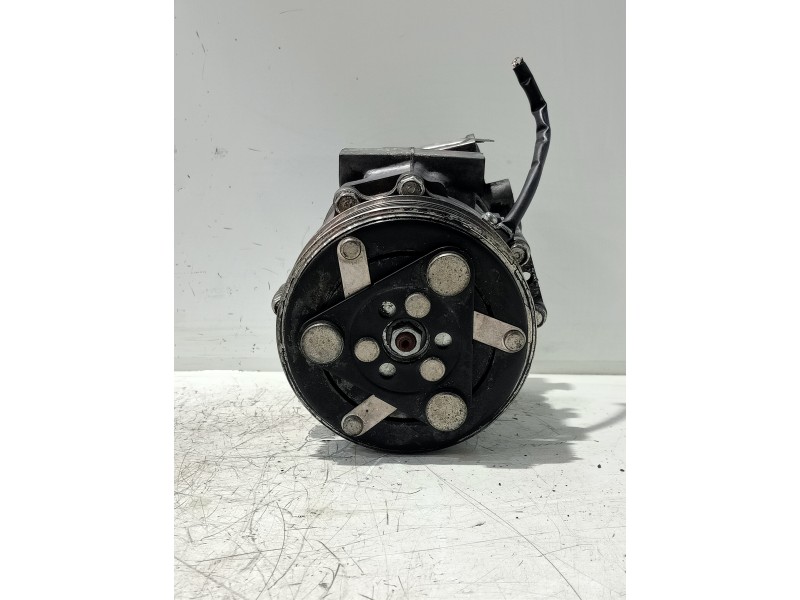 Recambio de compresor aire acondicionado para opel corsa c cosmo referencia OEM IAM 13197538  