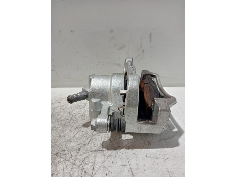 Recambio de pinza freno delantera izquierda para dacia spring referencia OEM IAM 104457599E  