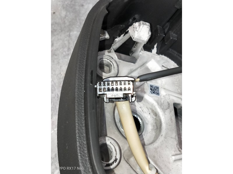 Recambio de volante para dacia spring referencia OEM IAM 484005376R  