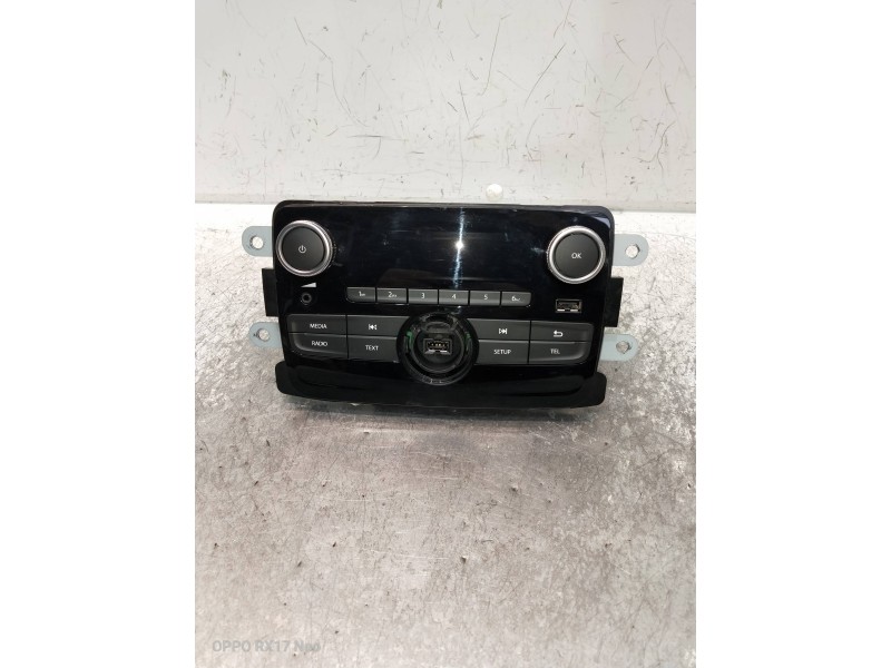 Recambio de sistema audio / radio cd para dacia spring referencia OEM IAM 281151798R  