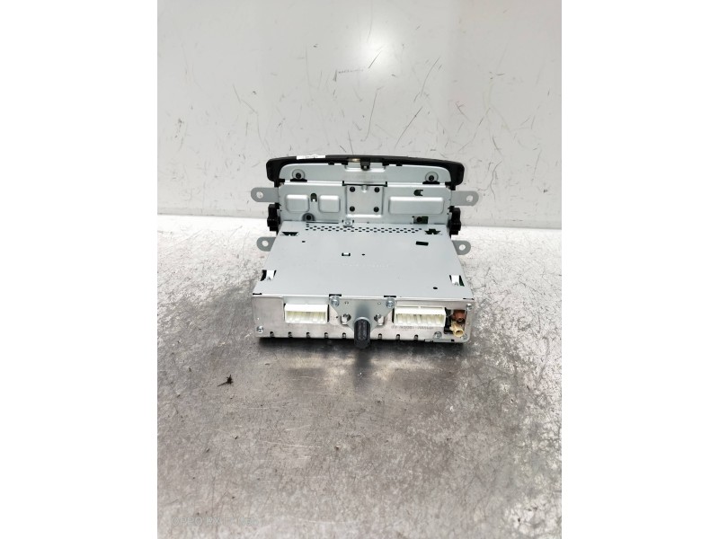Recambio de sistema audio / radio cd para dacia spring referencia OEM IAM 281151798R  