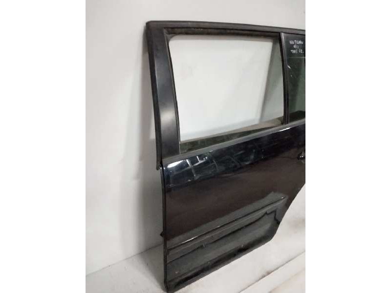 Recambio de puerta trasera izquierda para volkswagen touran (1t1) referencia OEM IAM    Recambio de puerta trasera izquierda para volkswagen touran (1t1) referencia OEM IAM