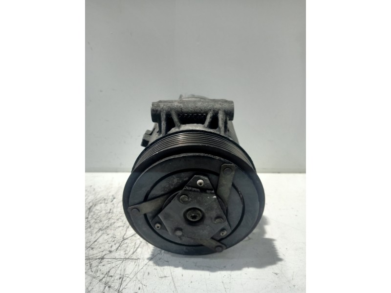 Recambio de compresor aire acondicionado para renault megane ii berlina 5p business referencia OEM IAM 8200678499 01140554 