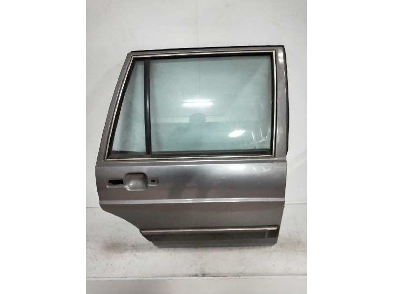 Recambio de puerta trasera derecha para volkswagen santana (327) referencia OEM IAM   