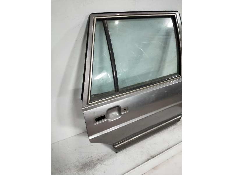 Recambio de puerta trasera derecha para volkswagen santana (327) referencia OEM IAM   