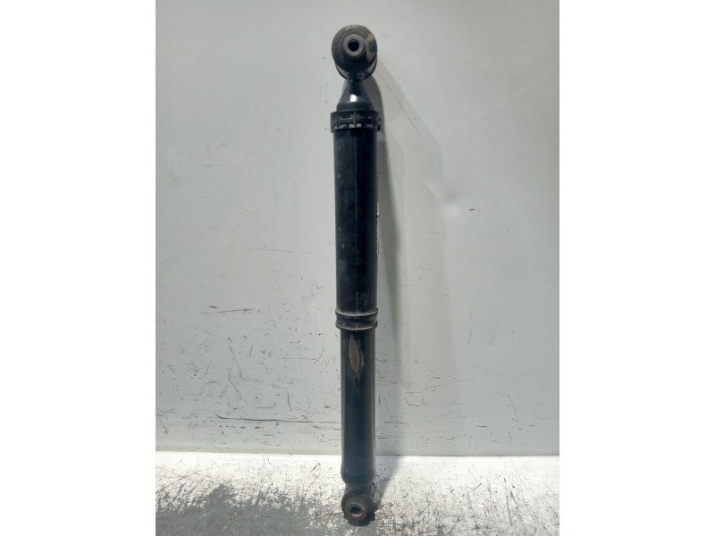 Recambio de amortiguador trasero derecho para citroen c3 aircross feel referencia OEM IAM 9821016680 03031000877 